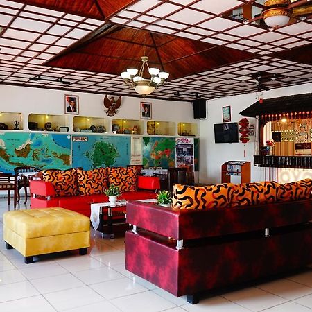 OYO 358 Hotel Martani Belitung Tanjung Pandan Exterior foto